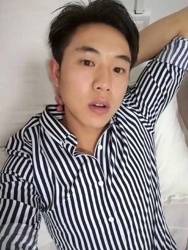 小雷的第二张照片--贵州认干亲服务网