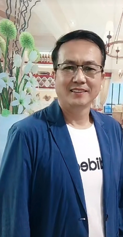 沈先生的第一张照片--贵州认干亲服务网