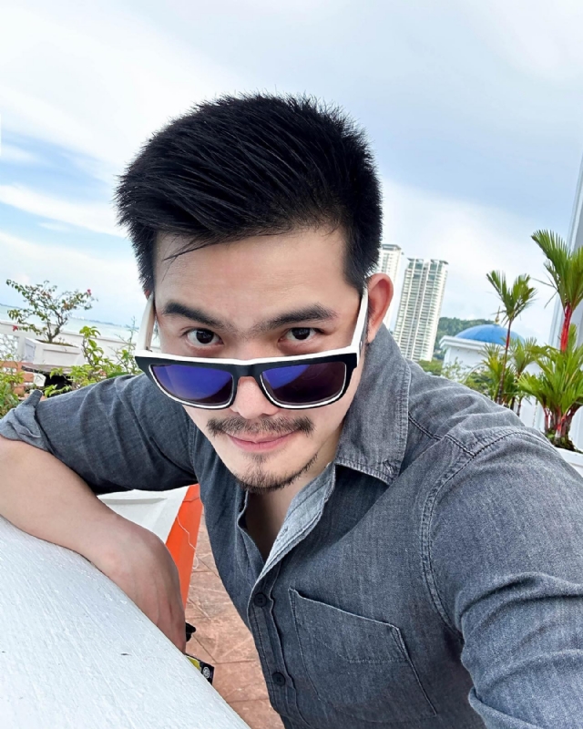 凪卄的第一张照片--贵州认干亲服务网